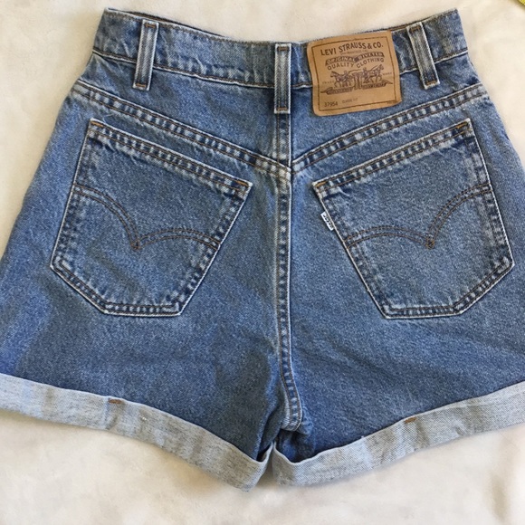 levis 910